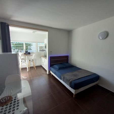 Le Studio Oncle Sam - Acces Piscine Et Plage Le Gosier  Zewnętrze zdjęcie